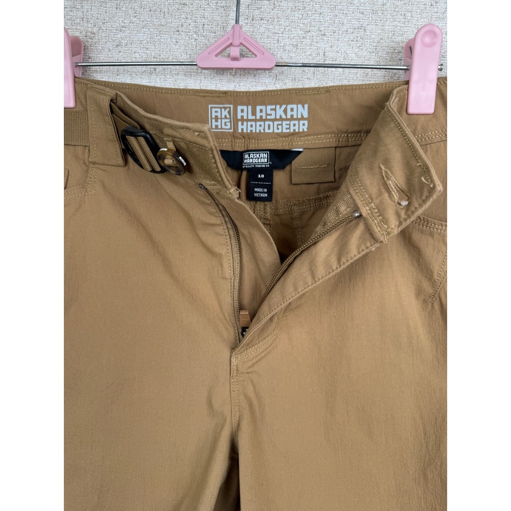 Alaskan Hardgear by Duluth Trading Co Hiking/Outdoor Shorts Size 10 Dark Tan - Picture 7 of 9